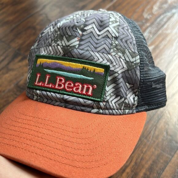 L.LBean Performance Trucker Cap, Cool print in GUc - Picture 2 of 6
